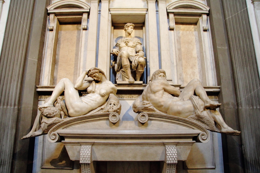 插图 129 朱利亚诺·美第奇墓的雕塑